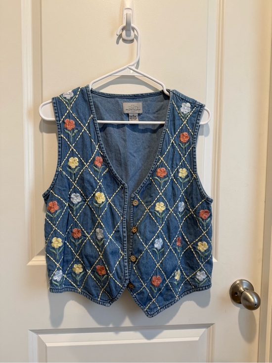 Paul Harris Design Tops - Paul Harris Denim Embroidered Floral Button Front Vest Women’s M
